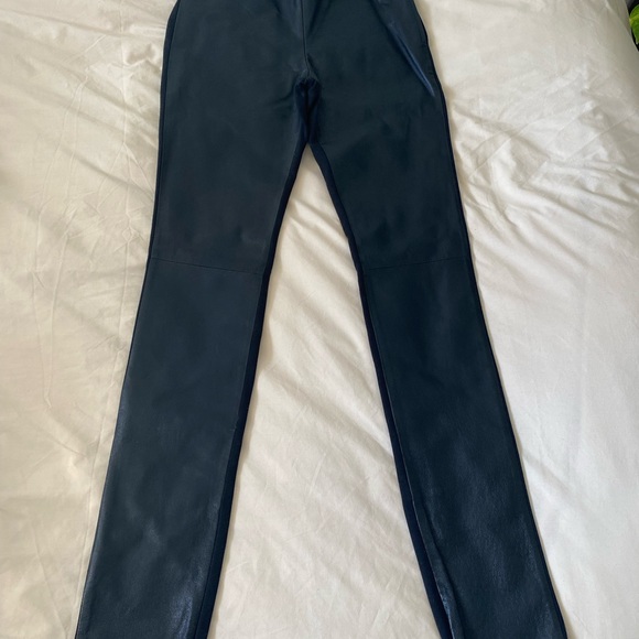 Perfect Danier Leather Front Pants - Picture 7 of 10